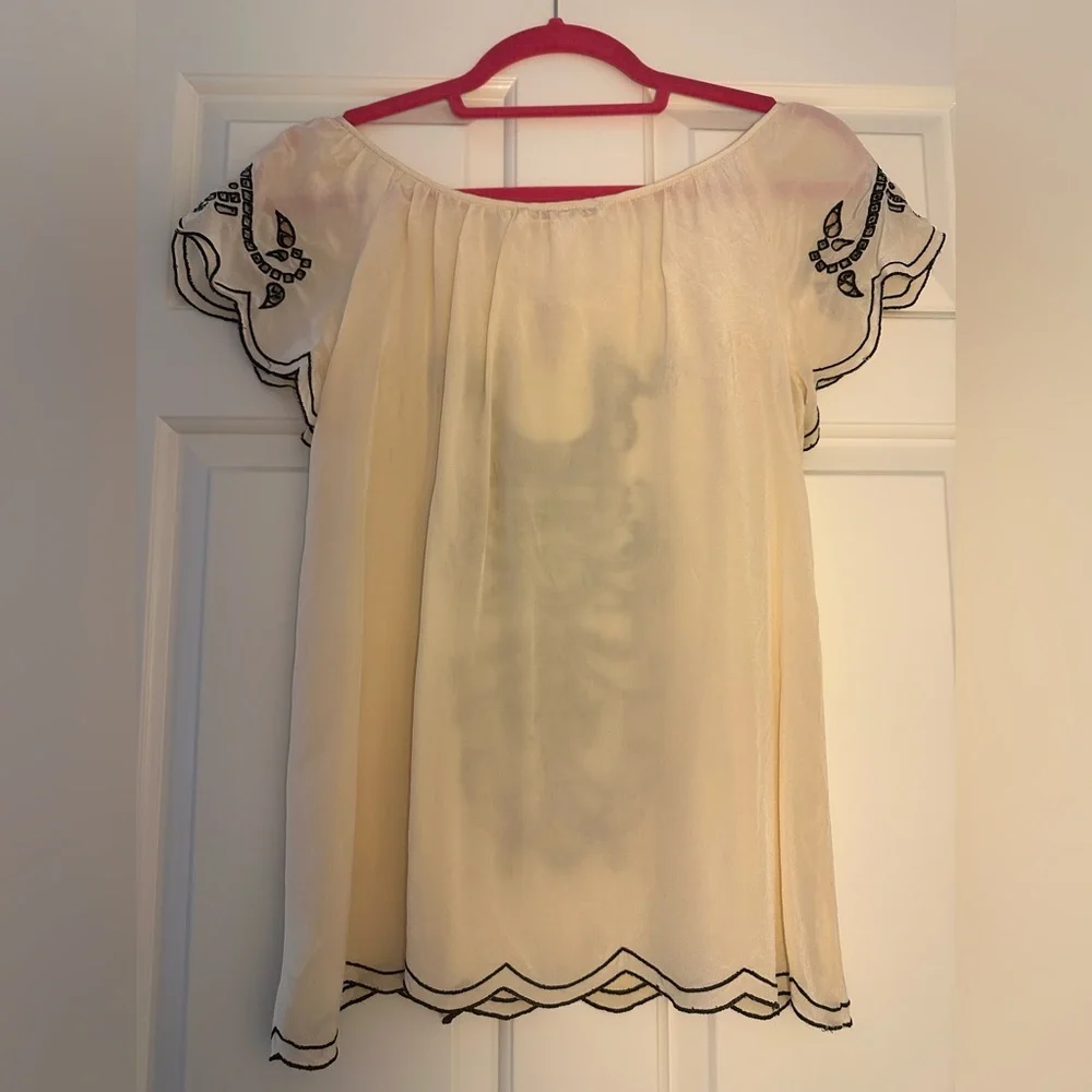 Nanette Lepore size 4 cream blouse - Picture 2 of 5